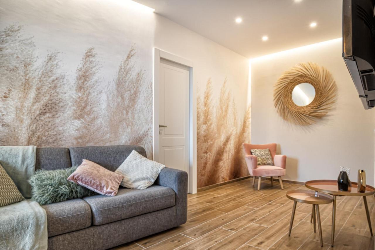 Casa Checca Appartamenti Per Vacanze Caprarola Exteriér fotografie